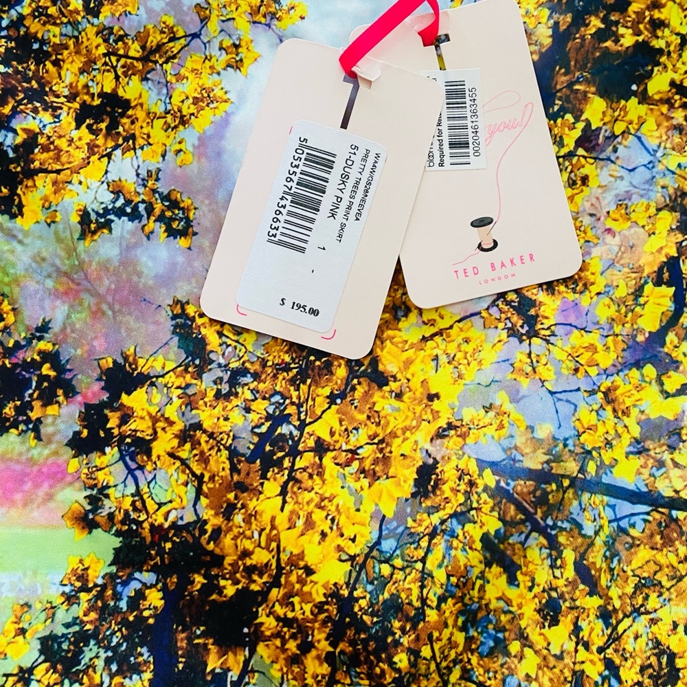 Ted Baker bird print pencil skirt. - Picture 9 of 11